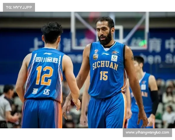 哈达迪不退役决定背后的职业心路历程与篮球梦想坚持